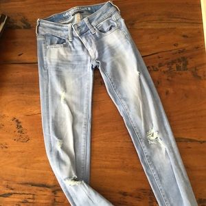 Light washed brightish blue jeggings AE